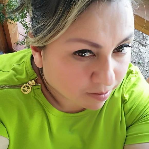 Meet your Posher, Lore - Picture 1 of 1